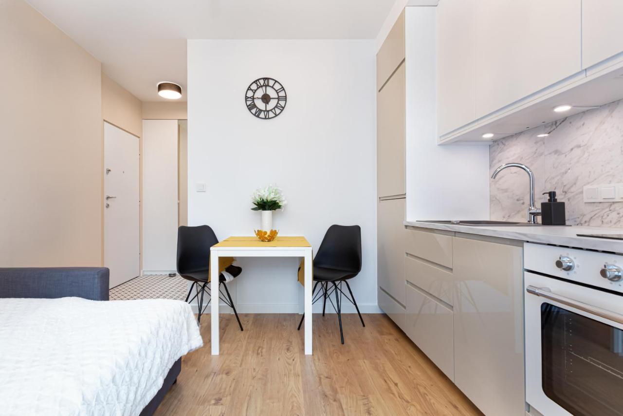 Mokotow Business Center Apartments By Noclegi Renters Варшава Екстериор снимка