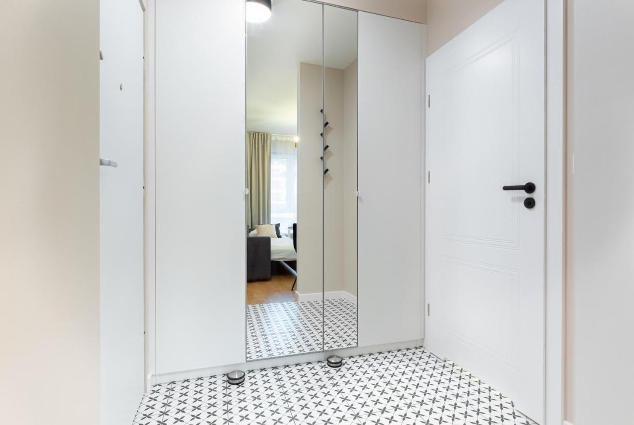 Mokotow Business Center Apartments By Noclegi Renters Варшава Екстериор снимка